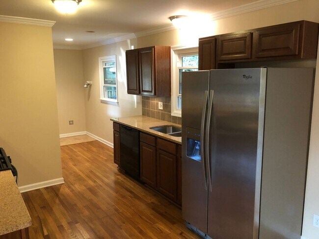 Building Photo - Charming 3BR House in Atlanta