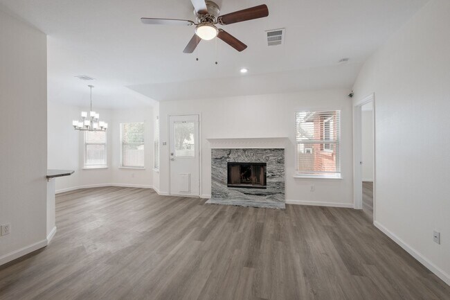 Foto del edificio - 13626 Ashley Oaks