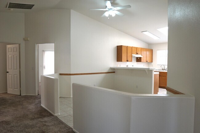 Foto del edificio - 52905 Avenida Rubio