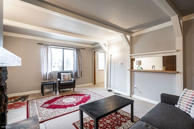 Building Photo - 2 br, 1.5 bath Condo - 6956 North Raintree...