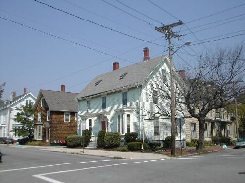Building Photo - 311 Brackett St