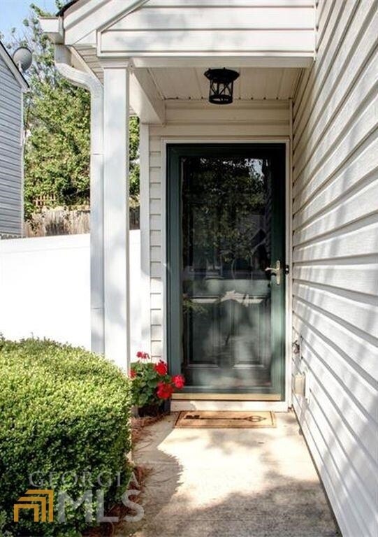 Building Photo - 143 Ilex Dr