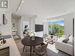 Building Photo - 293 The Kingsway