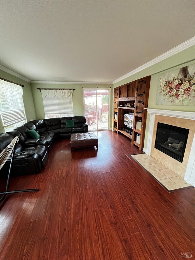 Foto del edificio - 40 Curtis Ct