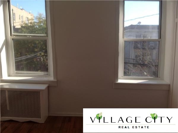 Foto del edificio - 3222 43rd St