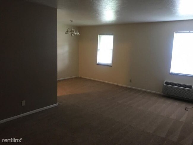 Building Photo - 1500 Bridge Rd