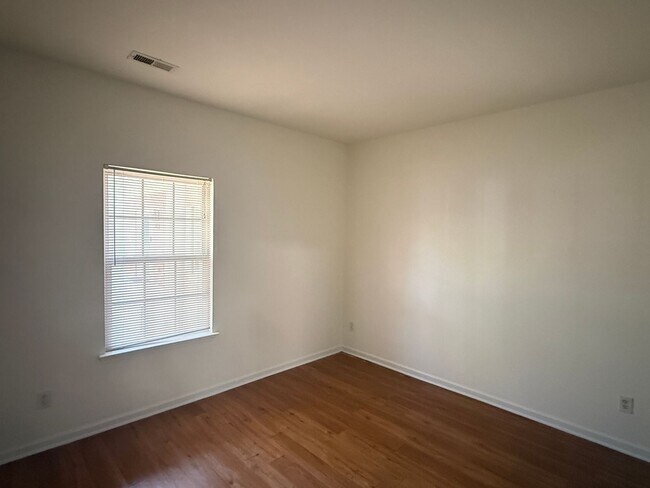 Foto del edificio - 7033 Somerset Springs Dr