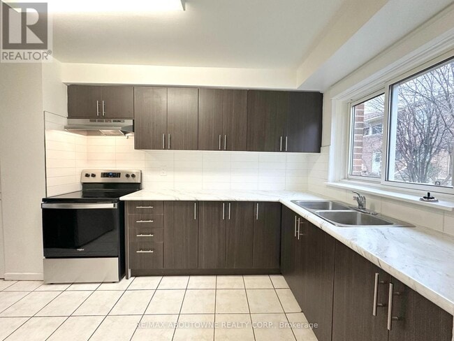 Building Photo - 63 Havenbrook Blvd