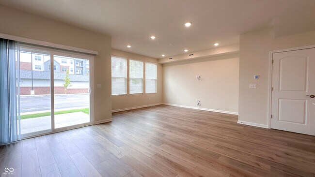 Foto del edificio - 7294 Shroyer Wy
