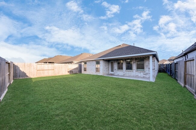 Building Photo - 30327 Tall Fescue Dr