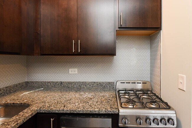 Foto del edificio - 4854 N Damen Ave