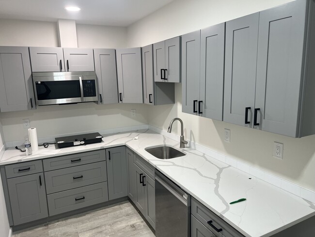 Building Photo - 32 Kathleen Pl