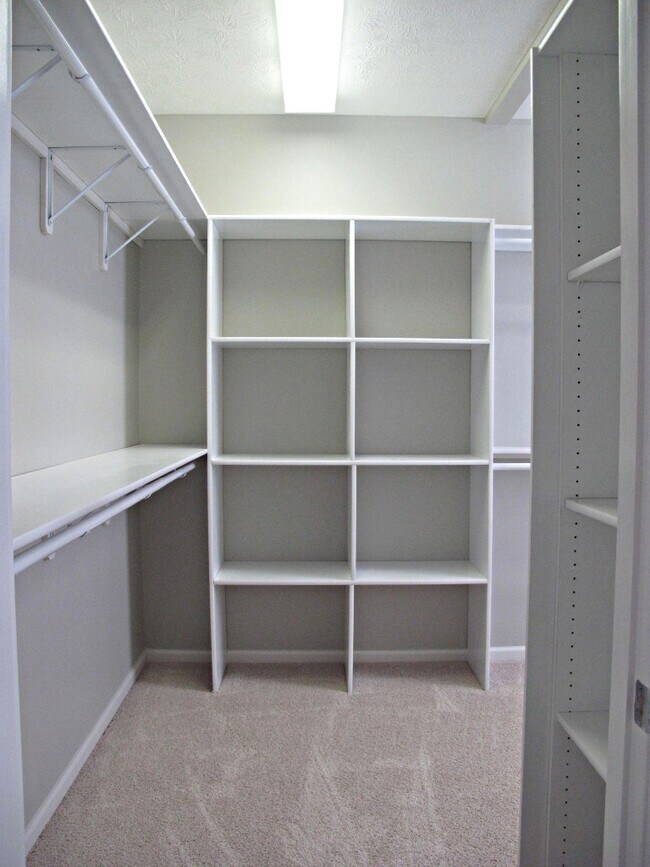 Foto del edificio - 12651 Watford Way
