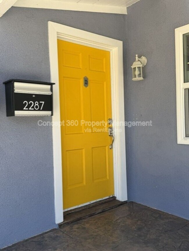 Foto del edificio - 2287 Belmont Ave