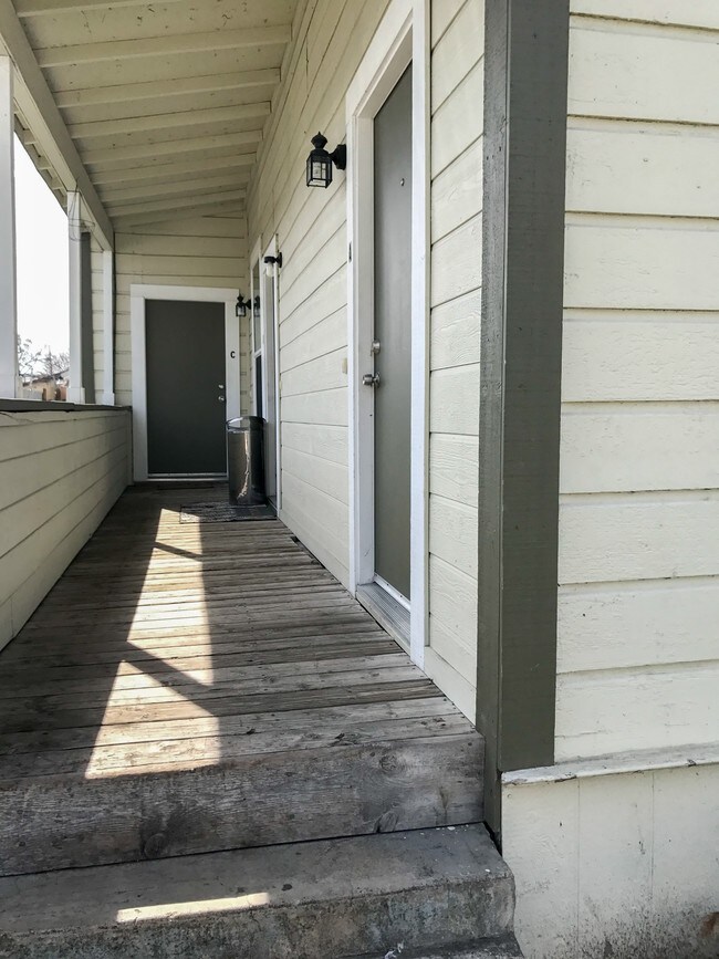 421 14th St, Modesto, CA 95354 Apartments in Modesto, CA