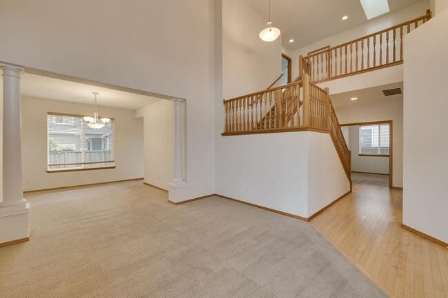 Foto del edificio - For Rent | Stunning 4-Bedroom Home in Brookside Estates