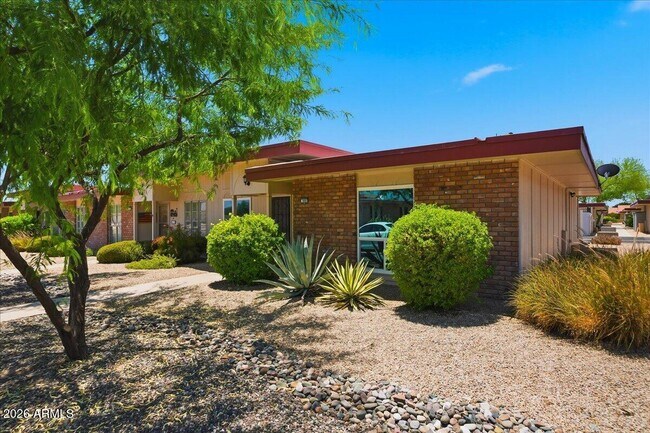 Building Photo - 9907 W Cedar Dr