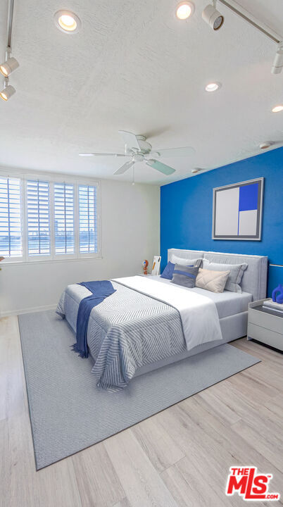 Foto del edificio - 1140 E Ocean Blvd