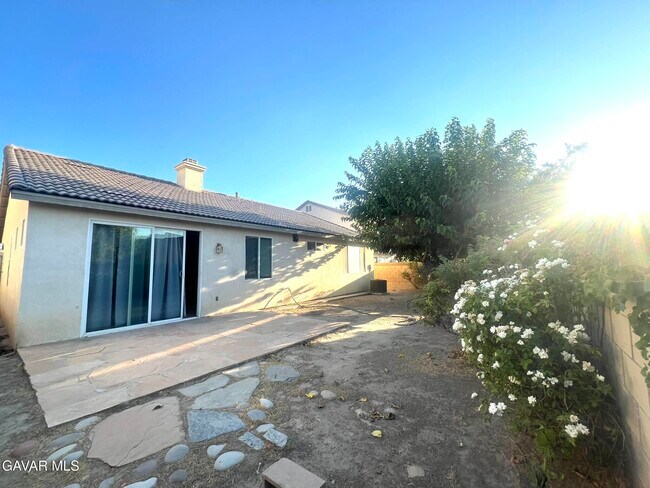 Foto del edificio - 2535 E Norberry St