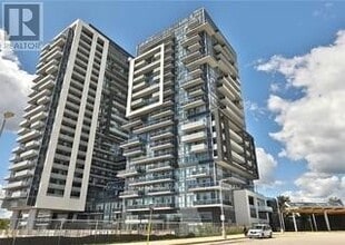 Building Photo - 2093-2093 Fairview St