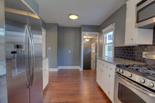 Building Photo - Cute 3 Bed Home