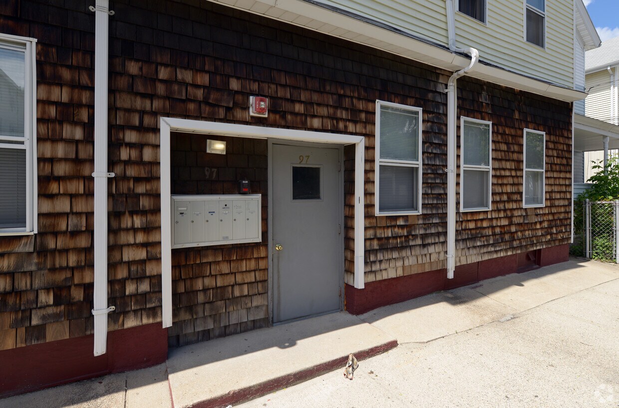 Building Photo - 91 Hedley Ave