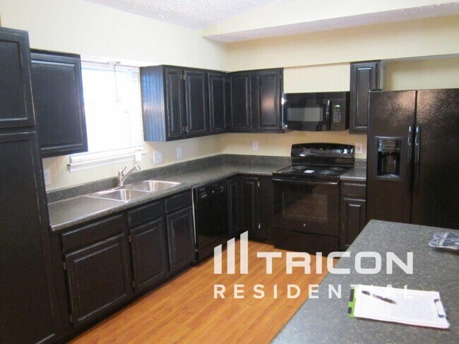 Foto del edificio - 554 Peregrine Ct
