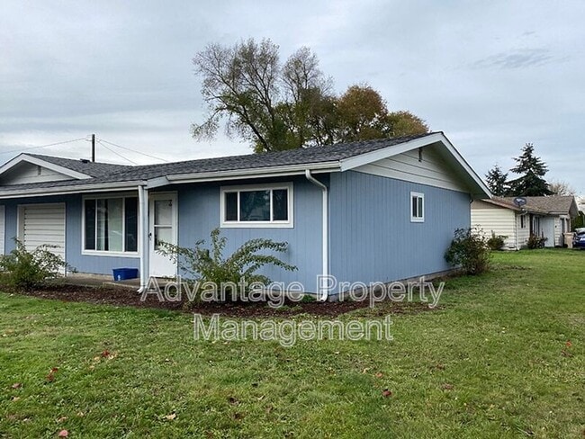 Building Photo - 407 Kees St