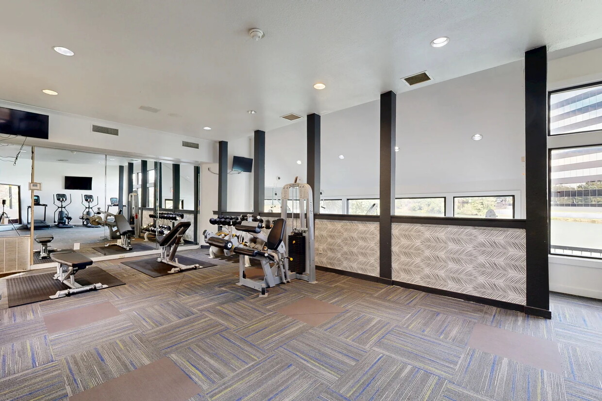 Photo - Lakeside Apartments