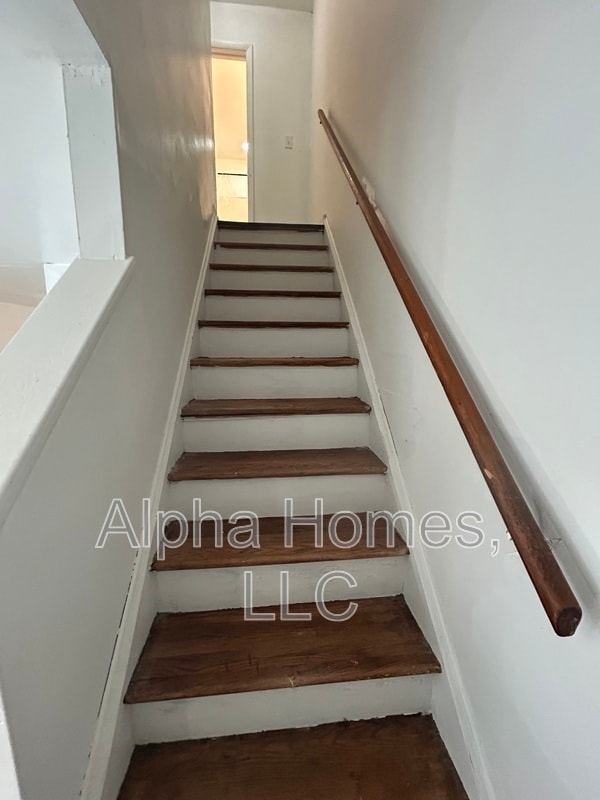 Building Photo - 59 Stevens Ave