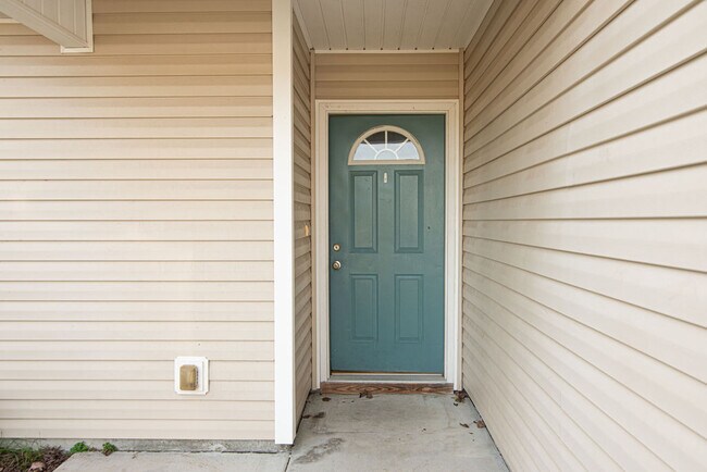 Foto del edificio - 188 Pine Hollow Rd