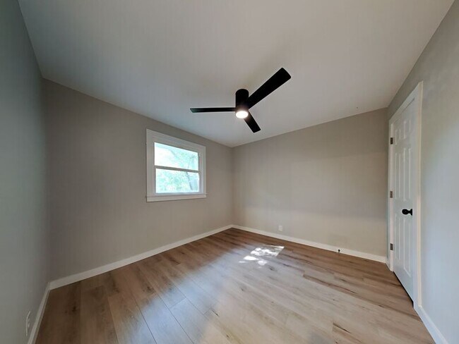 Foto del edificio - 1728 17th Ave N