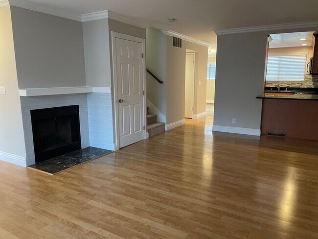 Foto del edificio - Remodeled & Spacious Cambrian 3 Bedroom 2....