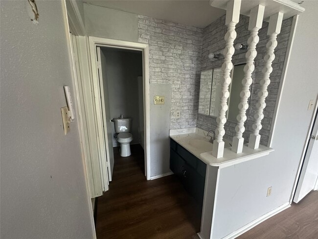 Foto del edificio - 9009 Richmond Ave.