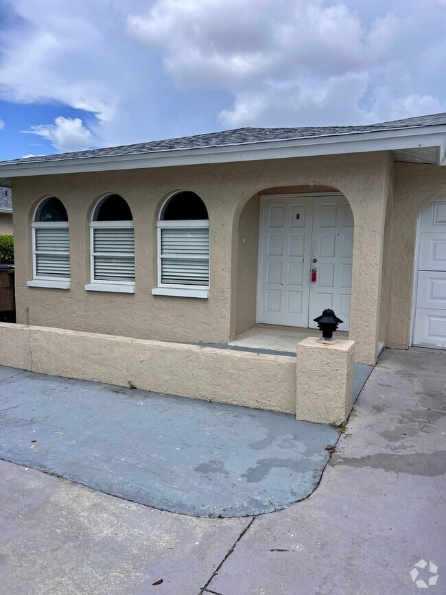 Building Photo - 3637 Country Club Blvd