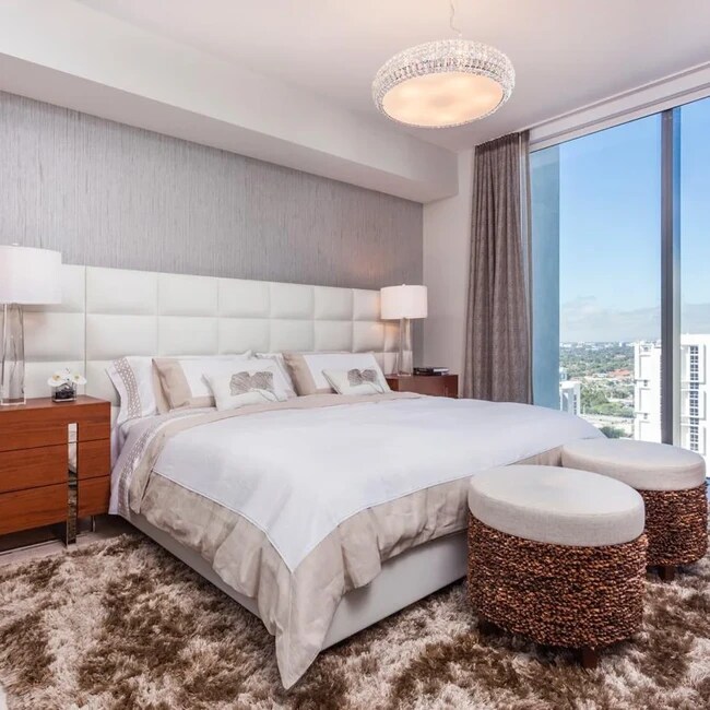 Building Photo - 801 Brickell Ave