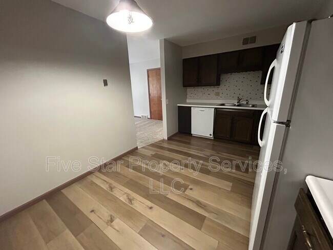 Foto del edificio - 1222 W Monroe St