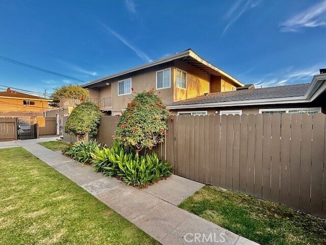 Primary Photo - 17102 Emerald Ln