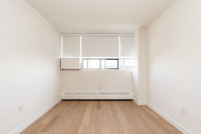 Photo du bâtiment - 730 St Clarens Ave