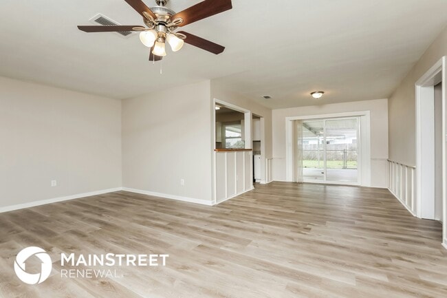 Building Photo - 500 Fern Ave