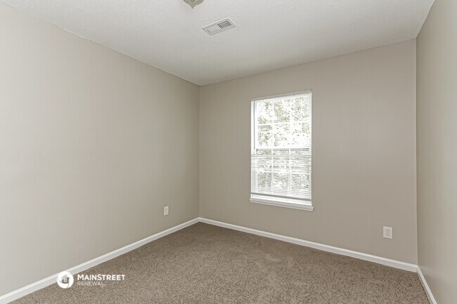 Foto del edificio - 5655 Leatherwood Ln