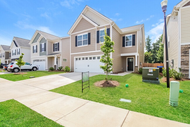 Building Photo - Beautiful New home in Burnside Farms!!