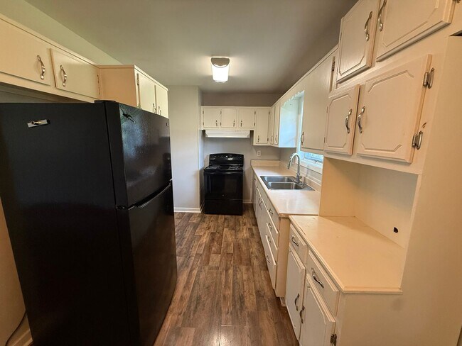 Foto del edificio - 3035 Holiday Dr SW