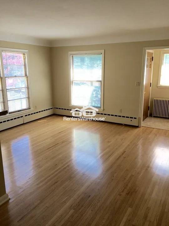 Foto del edificio - 2108 Grand Ave S