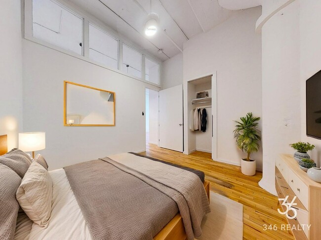 Building Photo - Seigel Street