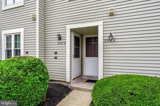Building Photo - 3520B Neils Ct