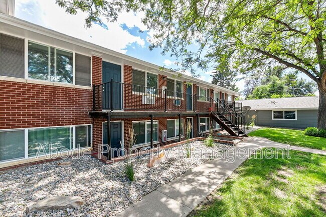 Foto del edificio - 466 W 10th St