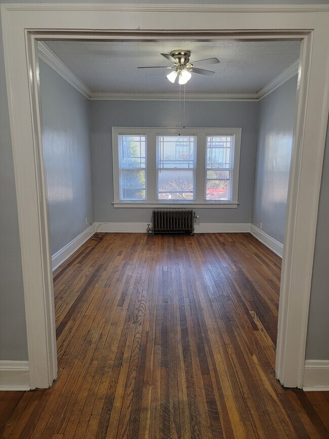 Building Photo - 1670 Lauderdale Ave