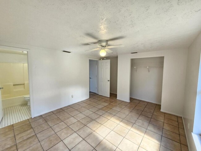 Building Photo - 111 57th Ave E