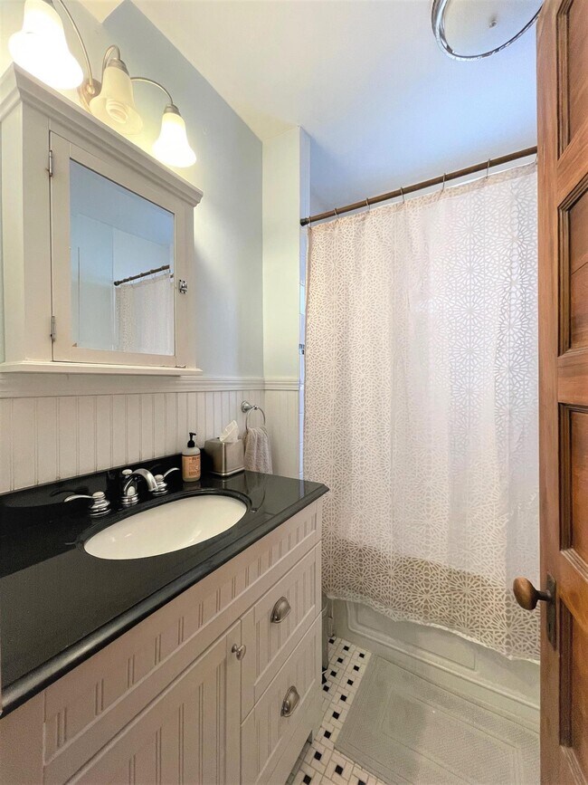 Foto del edificio - 81 Bartlett St